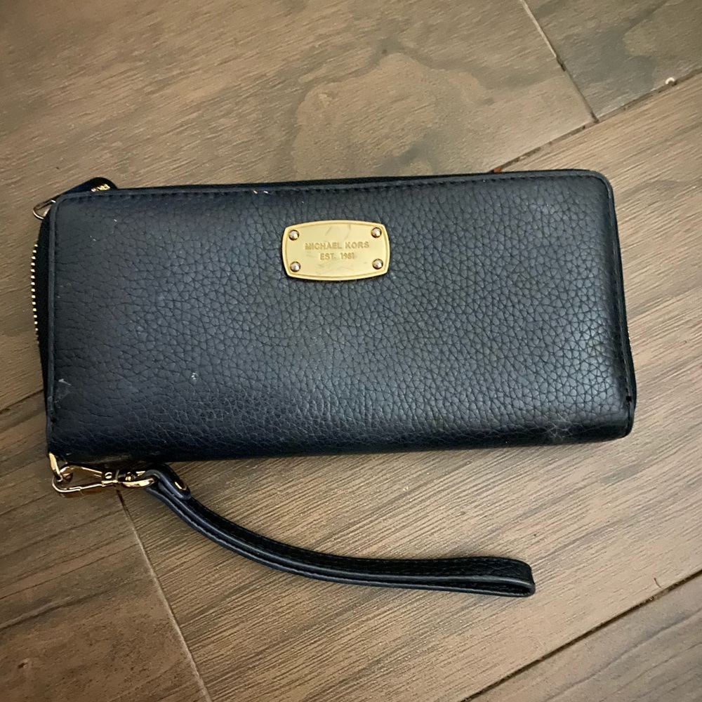 Michael Kors Wristlet Wallet